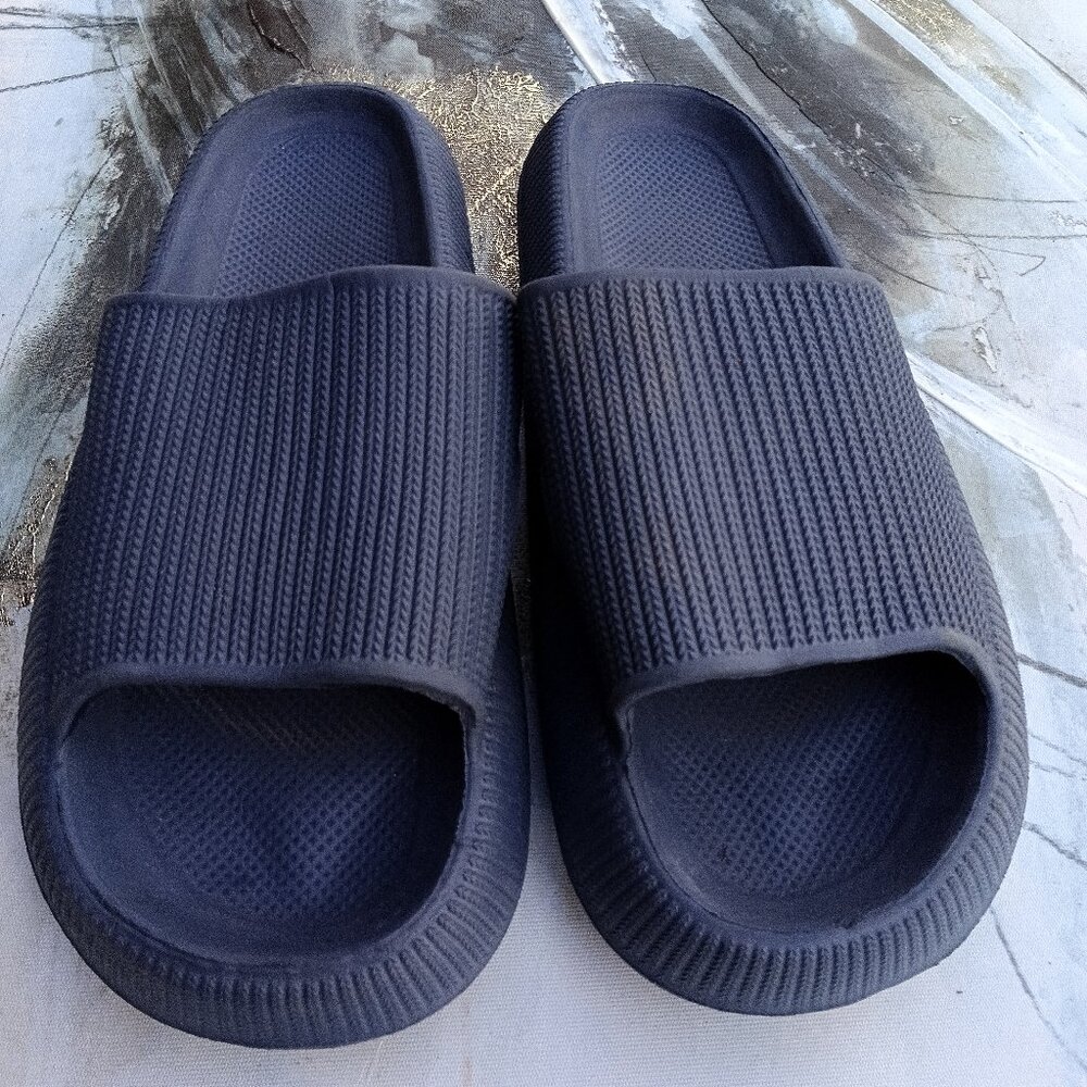 Women's sandals - Picture 2 of 4